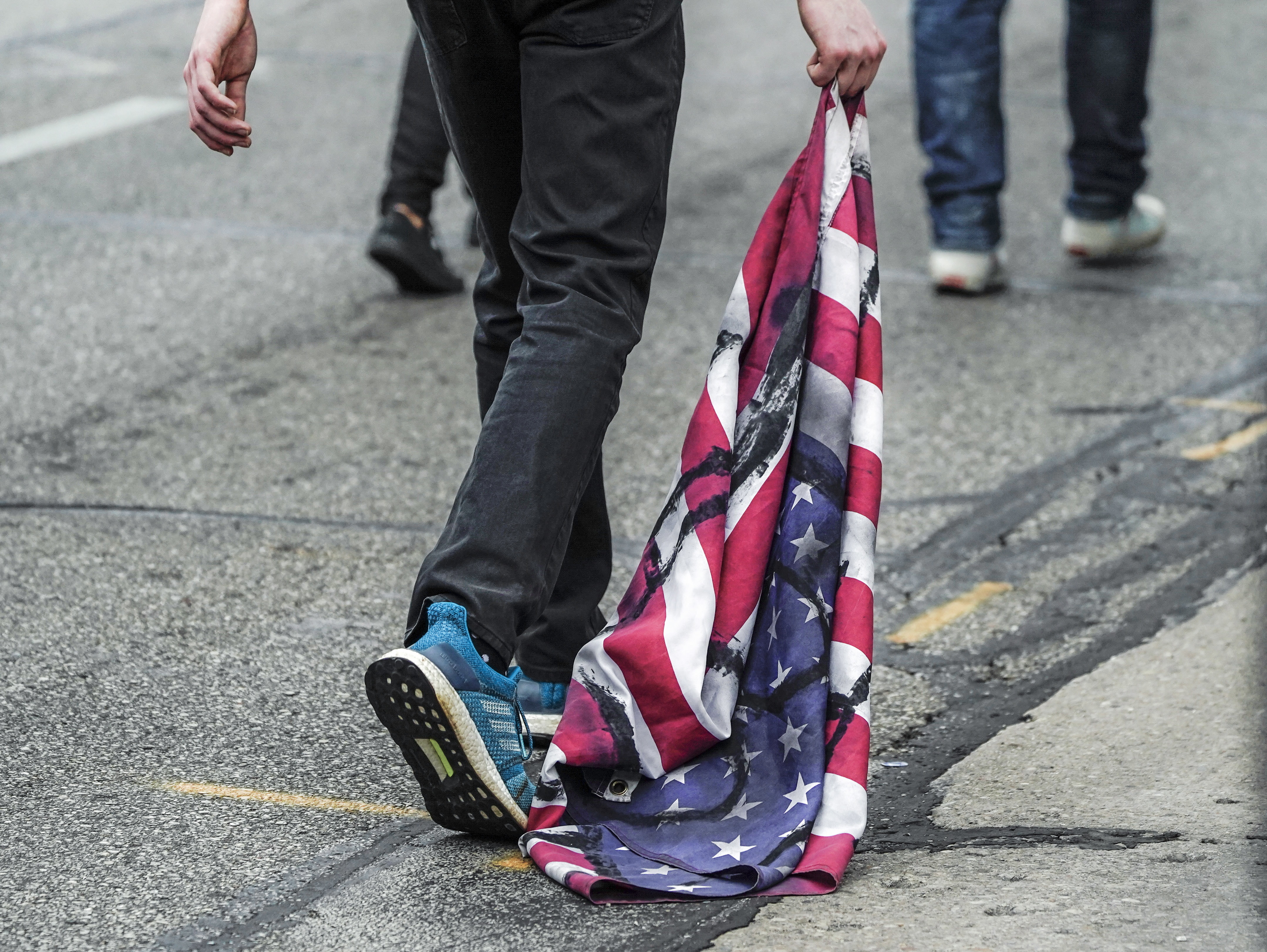 Protestele din SUA iau amploare. Haosul pune stăpânire pe New York