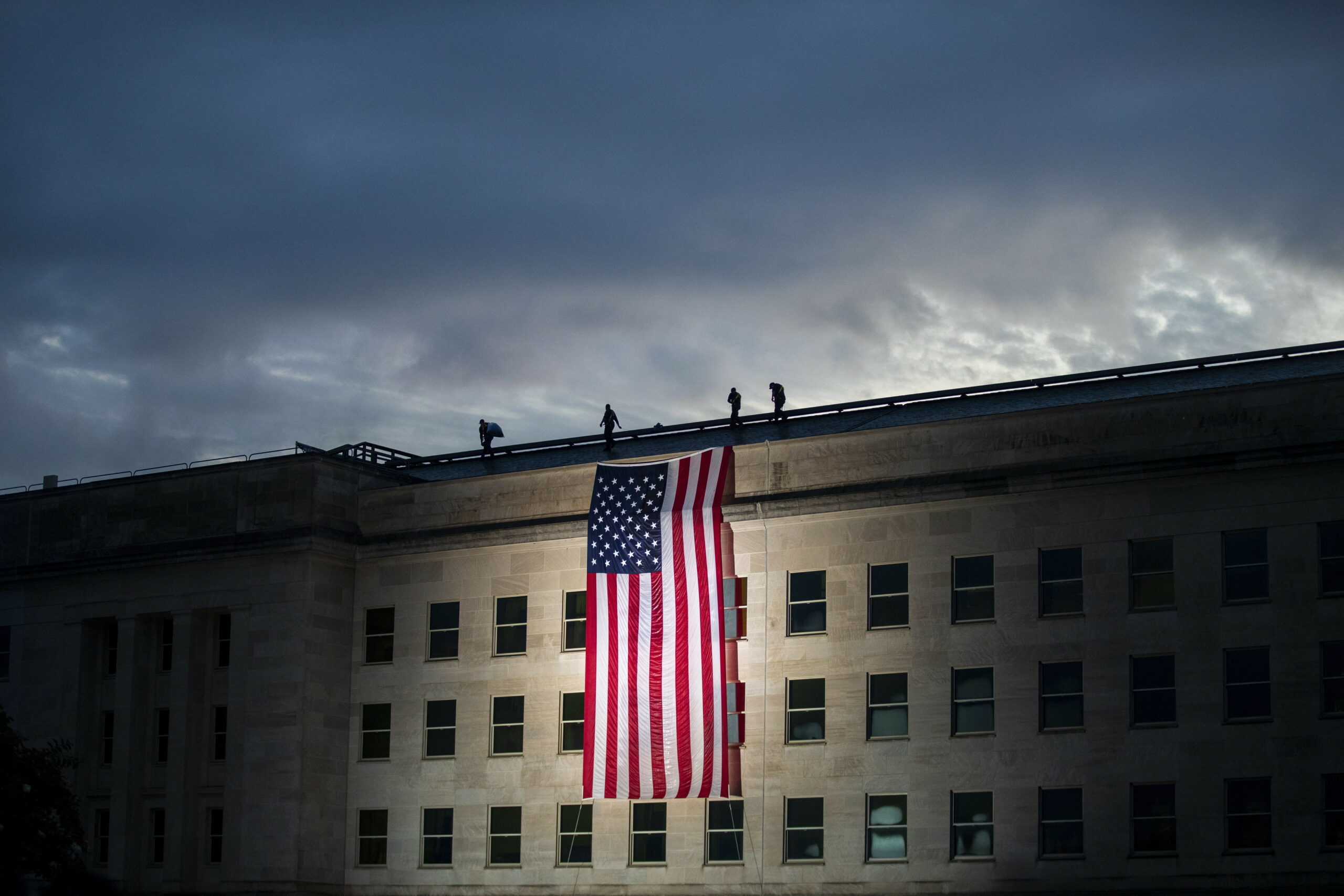 Pentagonul ar putea trimite alți 10.000 de soldați lângă Iran. Trump confirmă că CIA i-a spus că Mojtaba Khamenei e gay. Live text