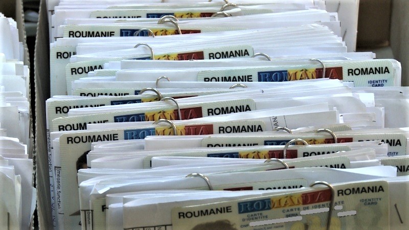 50% dintre buletinele românești, anulate la solicitarea proprietarilor de locuințe. Mii de moldoveni au rămas fără acte