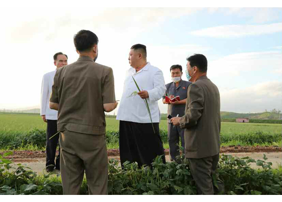 Kim își pedepsește supușii că n-au învins traifunul Maysak