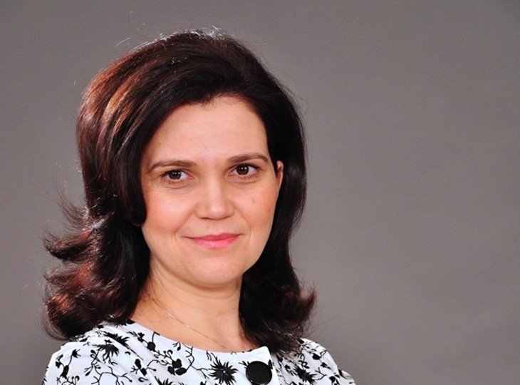 „Dosare de presă”- Nadia Tătaru: primul radio de nota 10, „Itsy Bitsy”