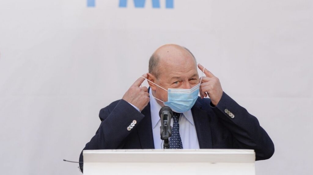 Băsescu dă de pământ cu Dana Budeanu. „O ridicolă. E o femeie fără cultură”