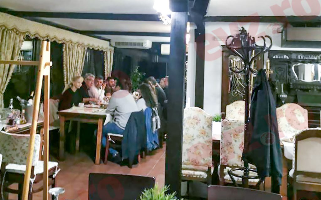 Cum a chefuit Marcel Ciolacu la restaurant, fără distanțare. Imagini exclusive