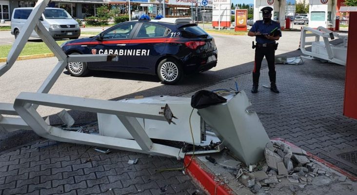 Banda lui "Buldozer" a îngrozit Italia! E incredibil cum atacau românii benzinăriile!