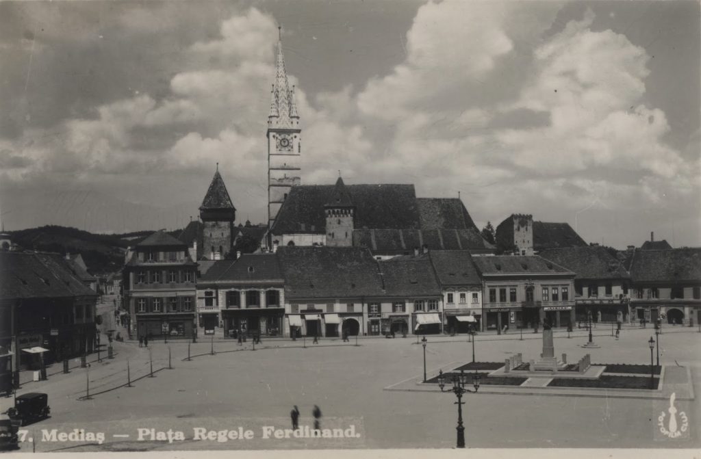 Zgârcitul din Mediaș a cărui soție stătea toată ziua pe sipetul cu bani își recuperează paguba