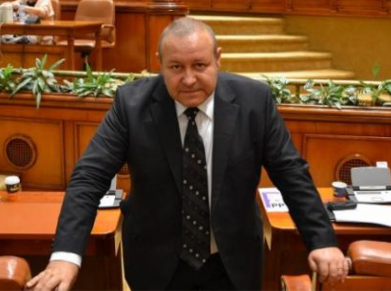 Daniel Fenechiu, gafă colosală în direct la TV. Colegii cer excluderea sa din Barou!