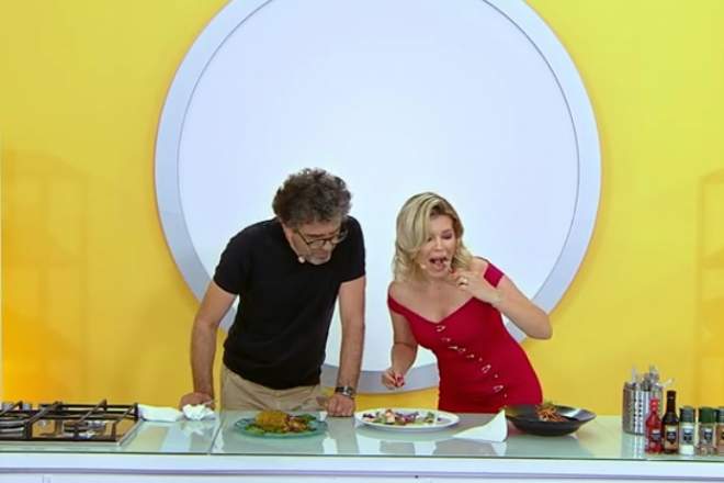 Gina Pistol a avut simptome de femeie gravidă la emisiunea „Chefi la cuțite”