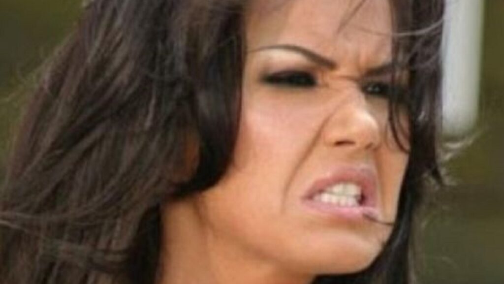 Cove, bătut de Oana Zăvoranu. „Când a scăpat, a luat-o la fugă”