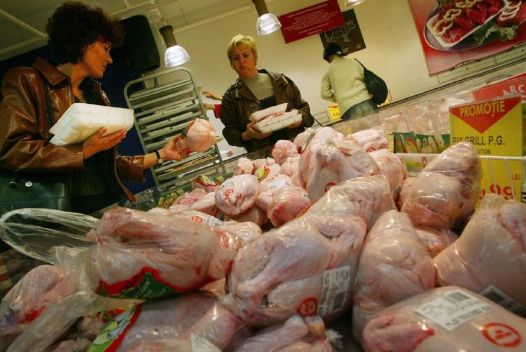 Bomba mortală din supermarket. Toți românii cumpără acest produs ieftin