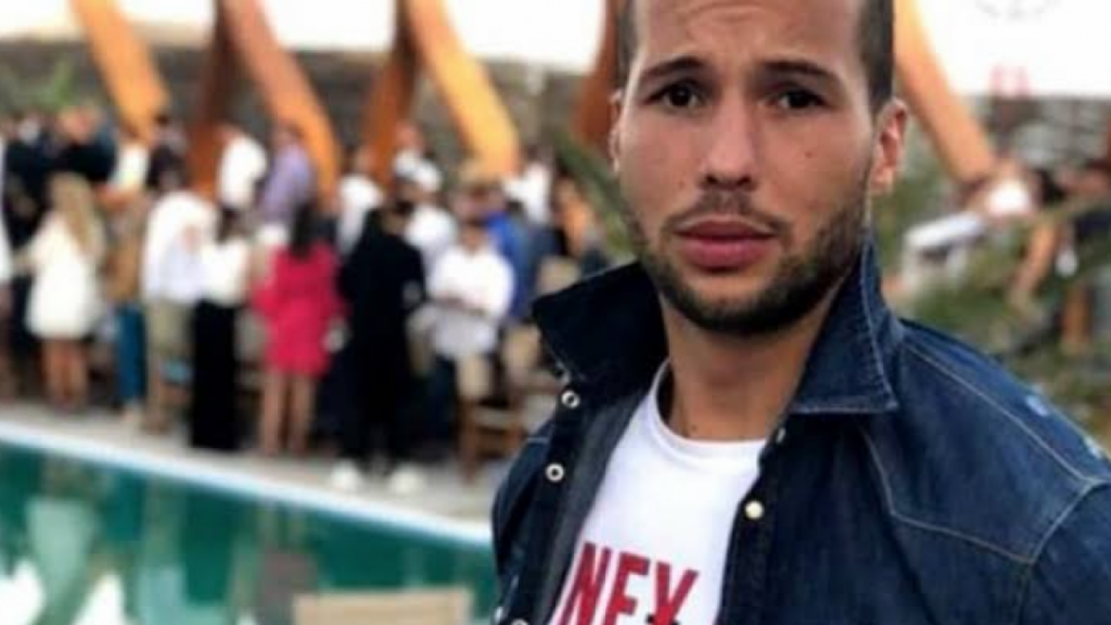 Tristan Tate le face în necaz procurorilor. Își mai cumpără două mașini de lux