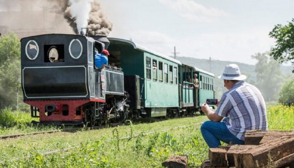 Prințul Charles, cu gândul la România! Mesaj impresionant pentru voluntarii care salvează Mocăniţa