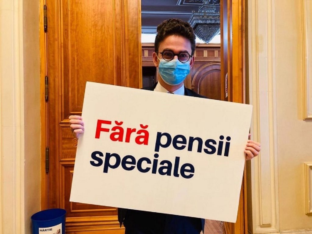 O nouă demisie în politică! Deputatul USR, nemulţumit de eşecul eliminării pensiilor speciale
