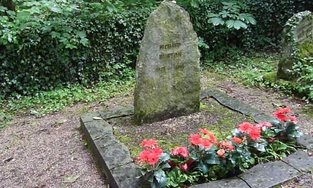 A avut lumea la picioare, dar a fost înmormântat ca ultimul țăran galez