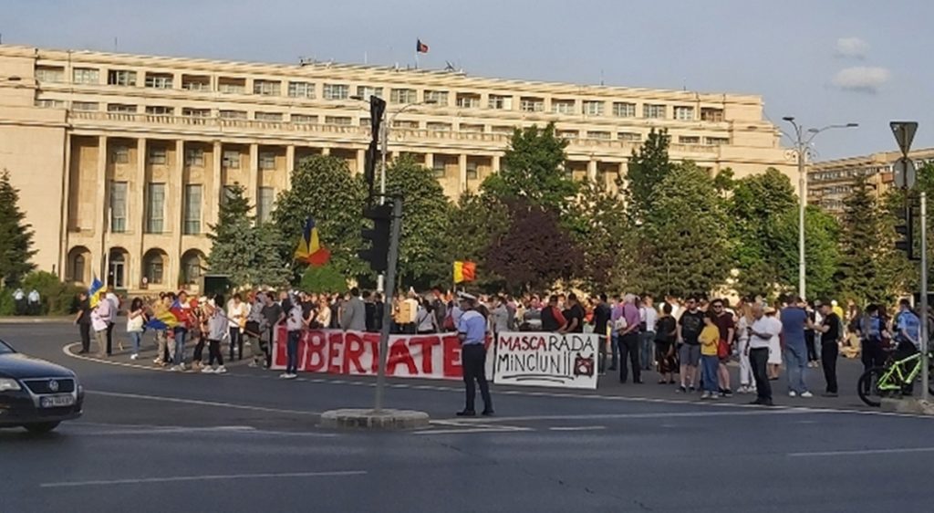 Proteste Cu Scandal In PiaÈ›a Victoriei Jandarmii Au Dat Amenzi Evenimentul Zilei