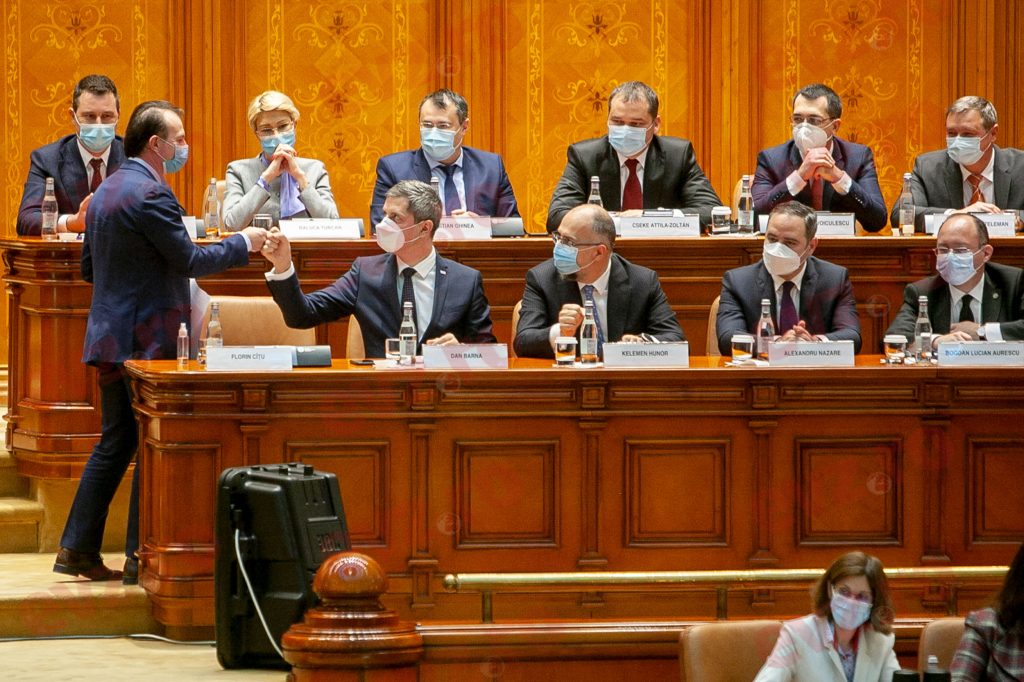 Scandalul împărțirii politice a județelor se amplifică. Intră în a treia săptămână