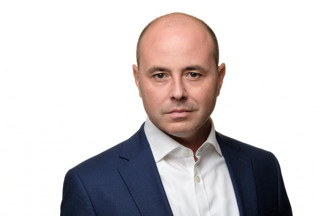 Profesorii nu vor să se vaccineze. Cum afectează asta deschiderea școlilor?