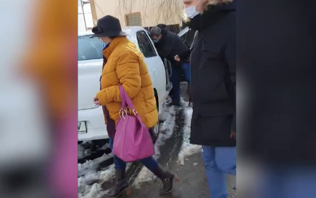 Falsa psihologă din Târgoviște a fost trimisă în judecată! Ce acuzații i se aduc