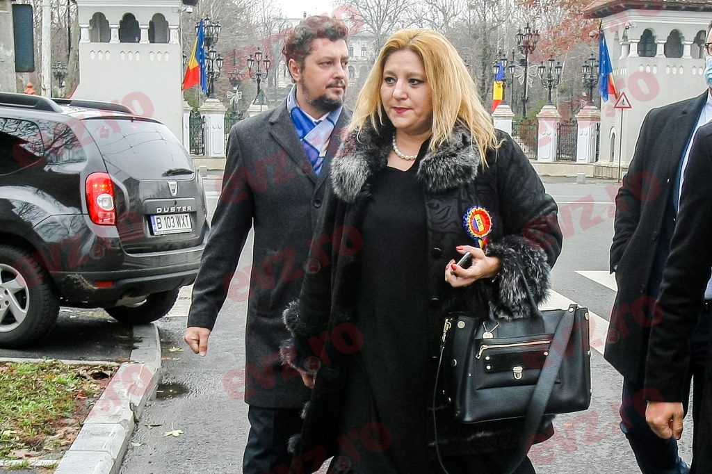 Diana Şoşoacă, declaraţii controversate la Lupeni: „Nu mai există pandemie în România”. VIDEO