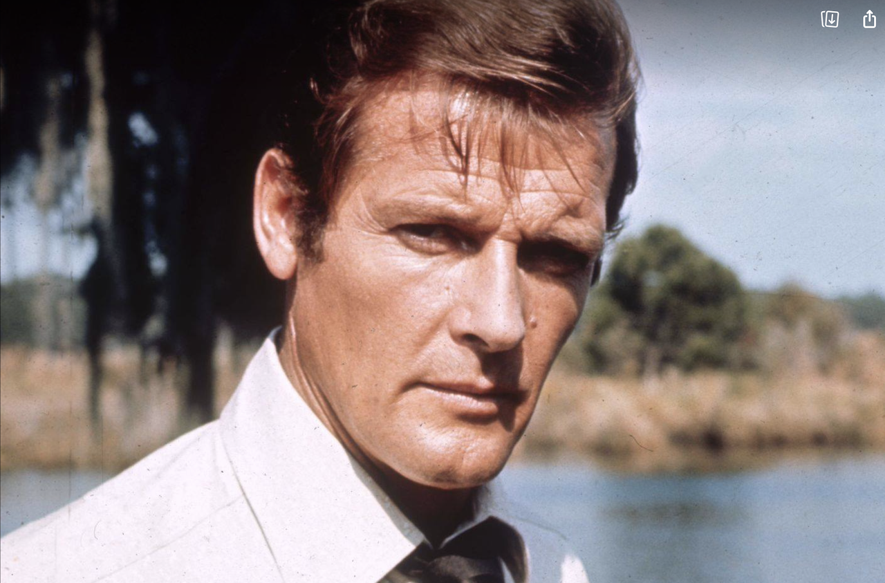 Cum a fost spionat James Bond de Stasi, la Checkpoint Charlie, în timpul Războiului Rece. Ce arată documentele declasificate