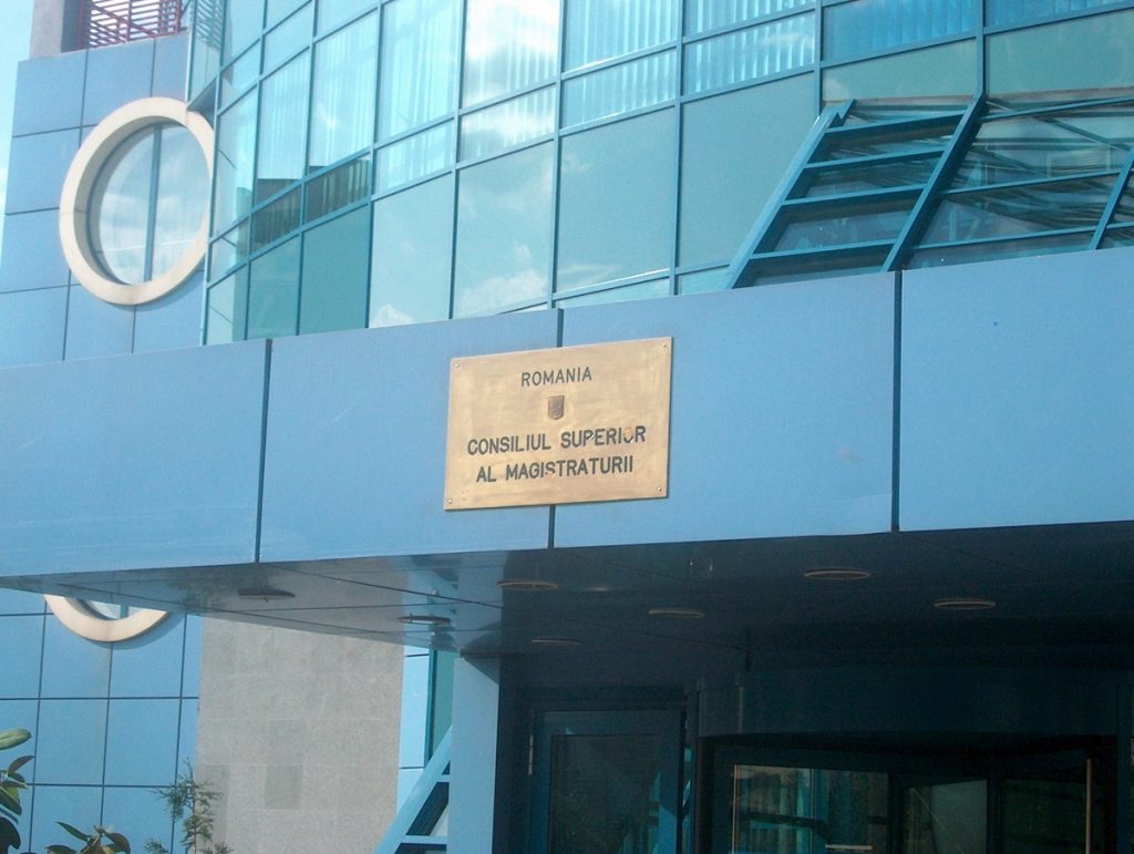 Acuzații de dictatură în CSM. Victor Alistar și Romeo Chelariu au fost dați afară din ședință