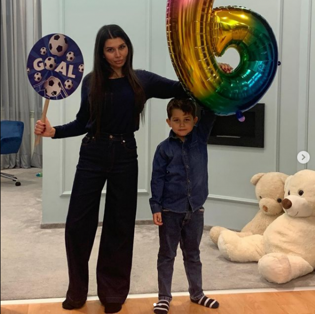 Elena Băsescu are de ce să fie mândră. Fiul ei a împlinit 6 ani