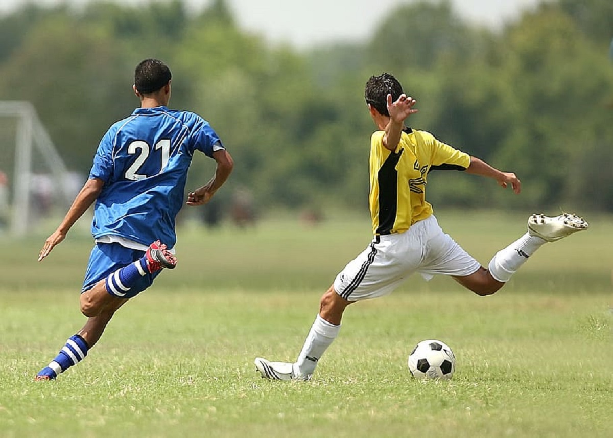 Un Nou Caz H ldan Un T n r Din Suceava A Murit Pe Terenul De Fotbal