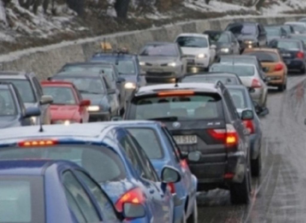 ANAF scoate noi mașini la licitație. Mercedes, KIA, Peugeot, Mitsubishi, Toyota. Lista prețurilor