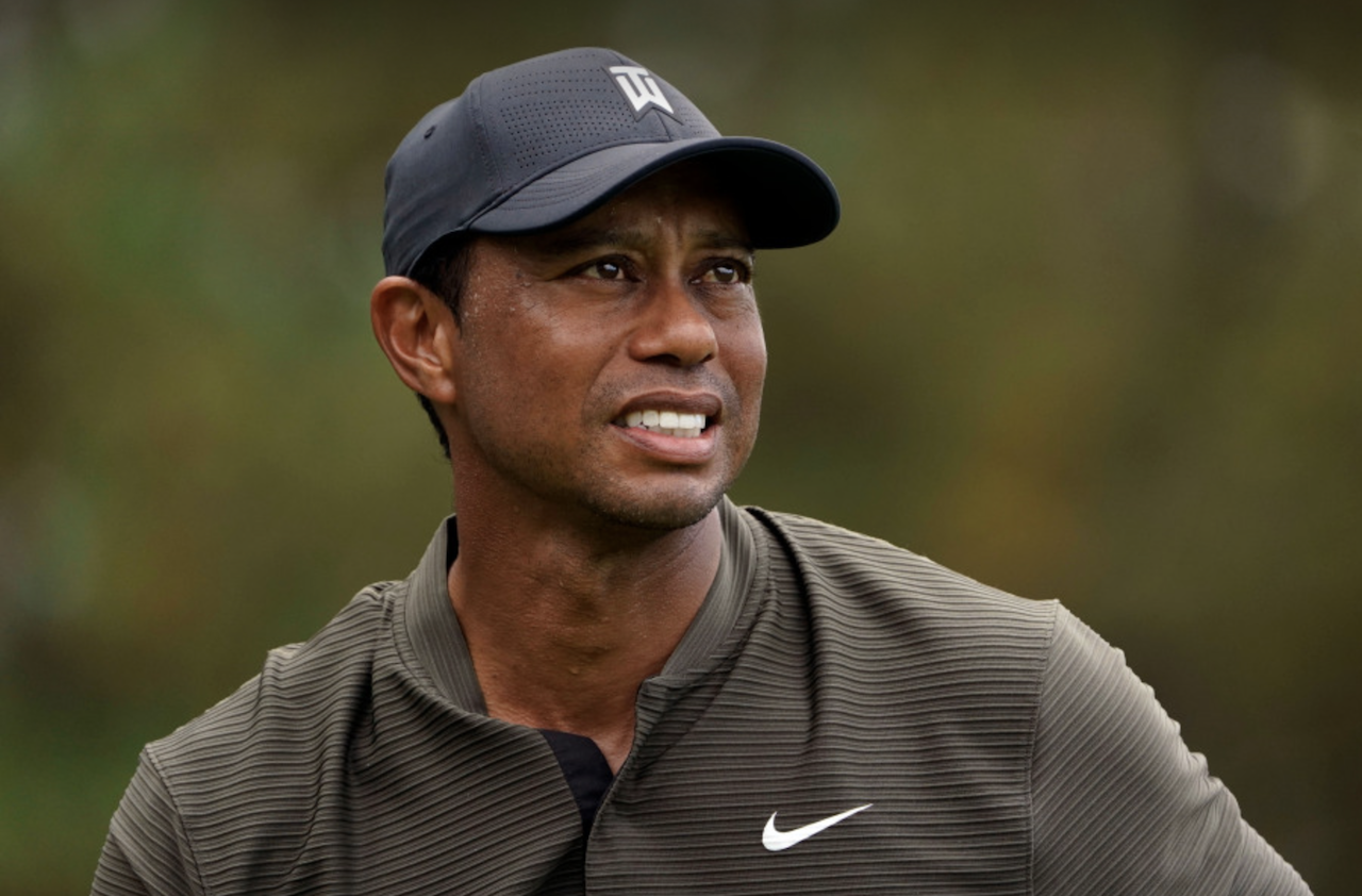 Tiger Woods a fost reținut în Florida după un accident rutier. Suspiciuni de conducere sub influență