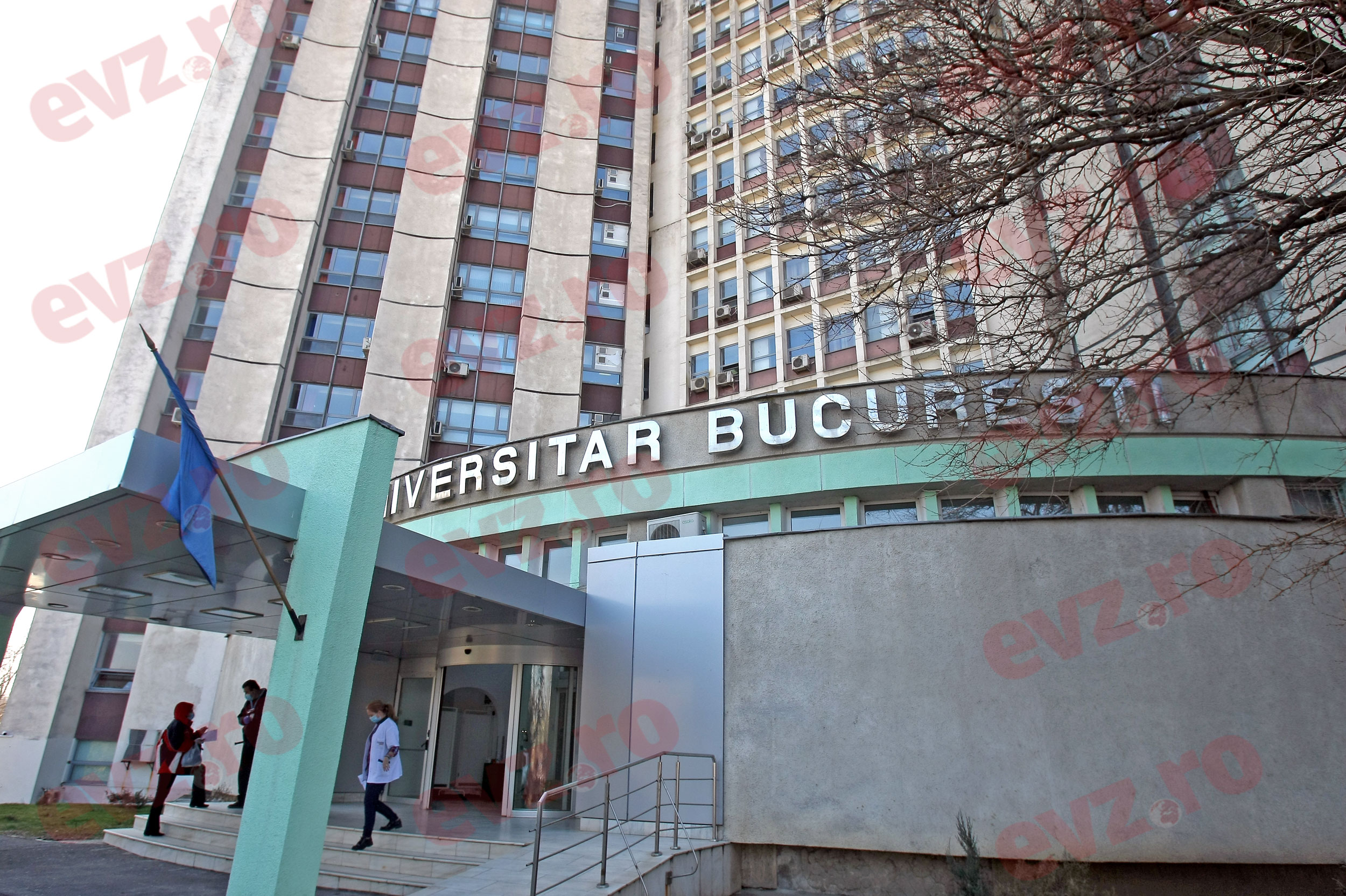 Critici la adresa Spitalului Universitar din București, după internarea lui Mircea Lucescu