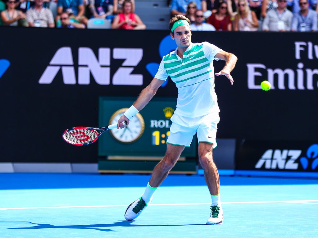 Roger Federer revine pe teren cu o victorie, după o pauză de mai mult de un an