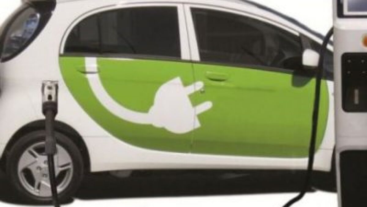 Europa, în pericol de a pierde cursa bateriilor pentru vehiculele electrice. Accesul la materii prime, costurile în creștere, obstacole majore