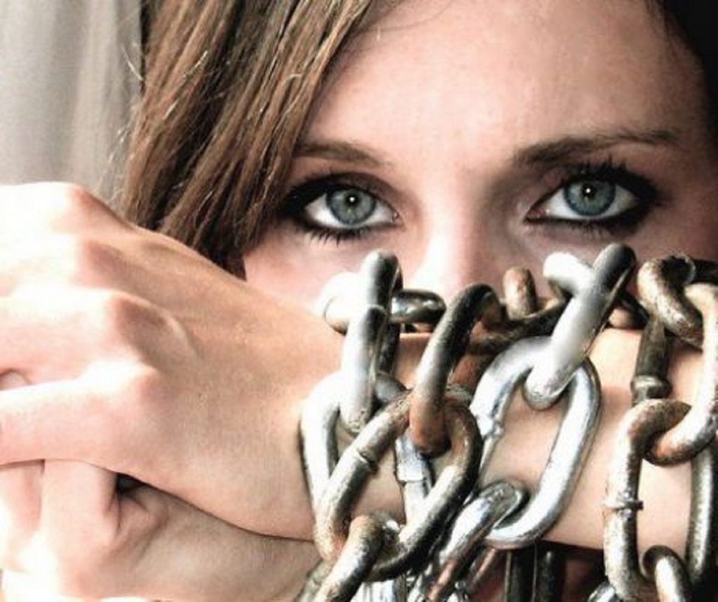 O rețea de prostituție a fost destructurată în Franța. Interlopii din România se înfrățiseră cu columbienii