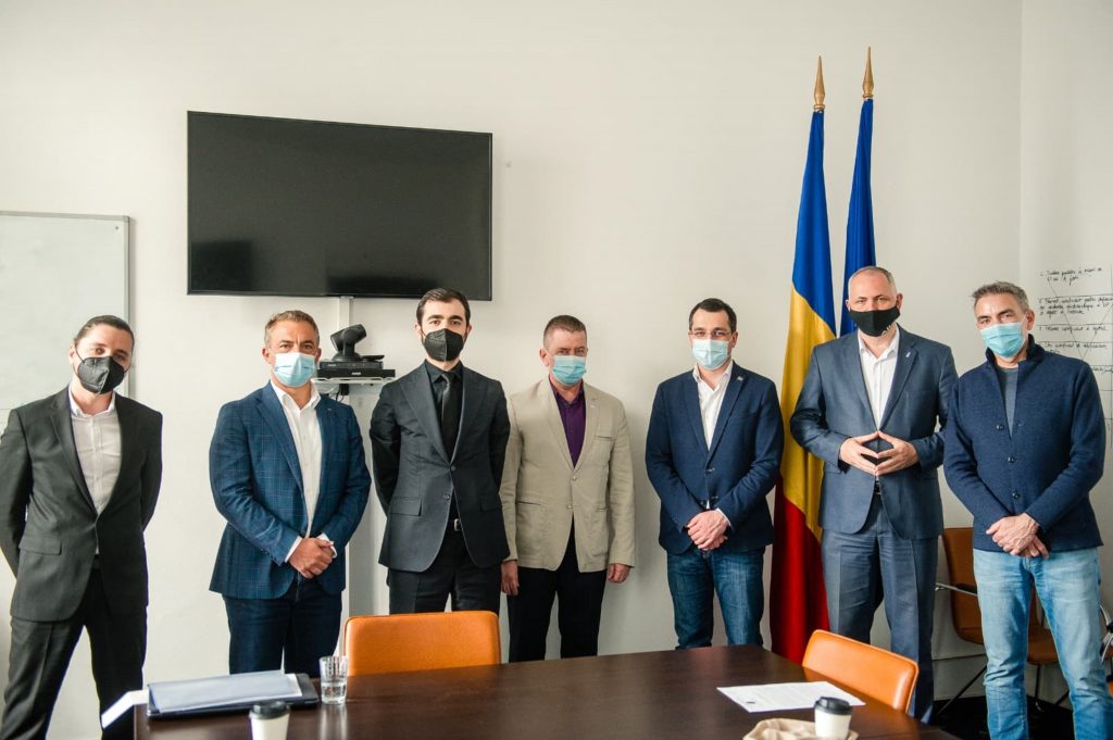 Năsui și Voiculescu au vorbit discuții despre relansarea Horeca. Internauții au fost nemiloși