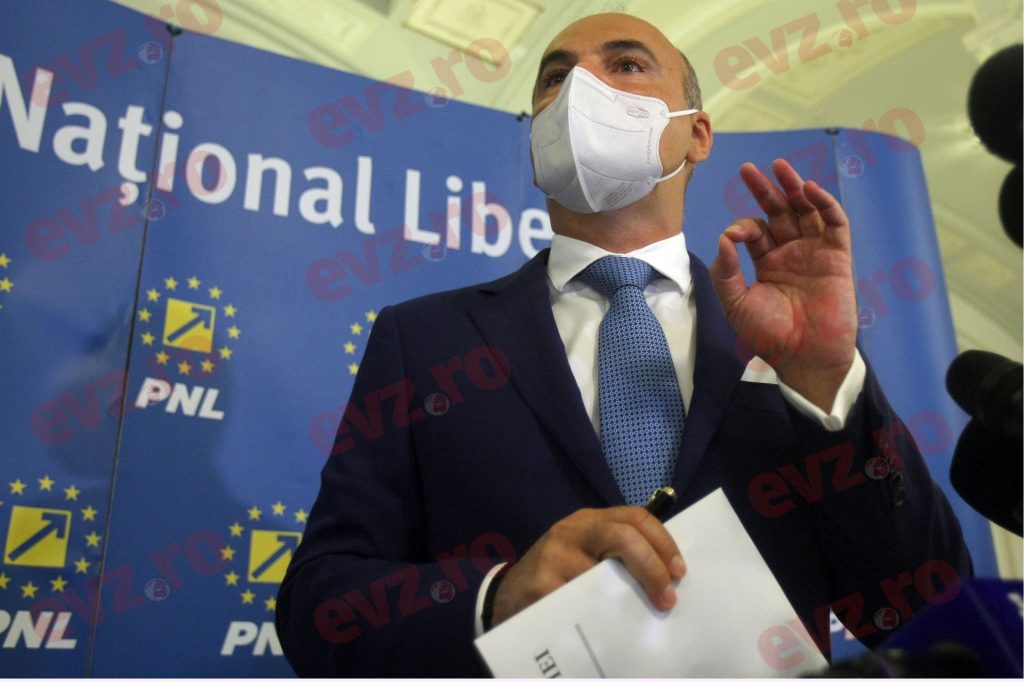 Rareș Bogdan a dezvăluit secrete din partid. Boc l-a tras de mânecă: "Nu spune tot!"