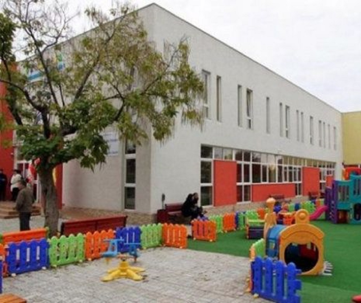 Incident grav la o gradiniță din Neamț. Copiii au început să urle
