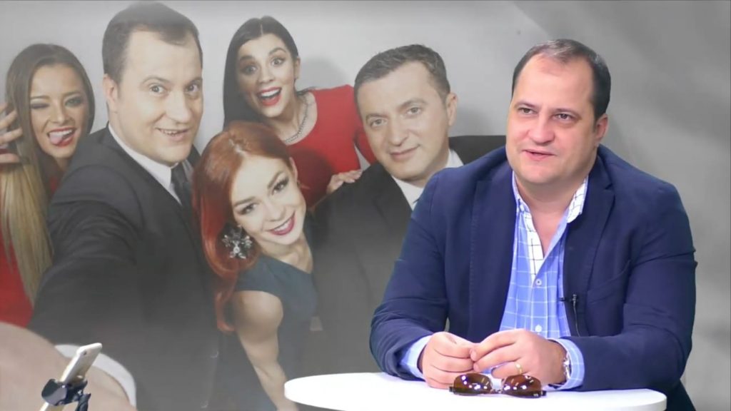 Șerban Huidu vrea să se întâlnească cu Patriarhul Daniel. „Prefericitule, uite cine e aici!”