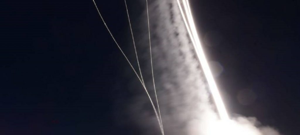 Cum arată cerul Tel Aviv-ului sub teroarea Hamas. Sute de rachete lansate în mai puţin de o oră. VIDEO