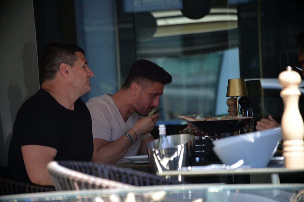 VIDEO EXCLUSIV. Blestemul bărbaților înșelați: Ciprian Marica s-a înecat cu o stridie!