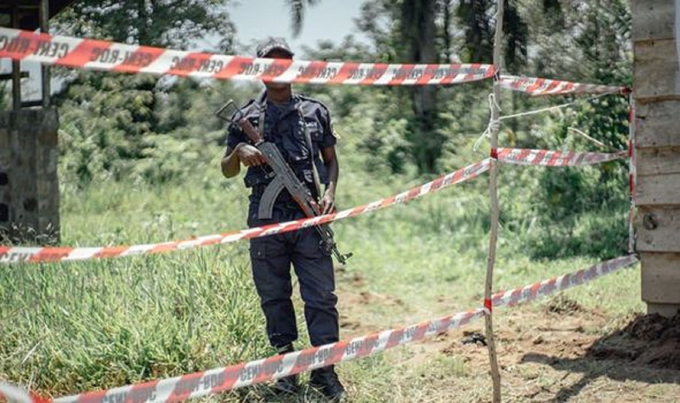 Uganda a închis frontiera cu RD Congo după creșterea cazurilor provocate de o formă rară de Ebola