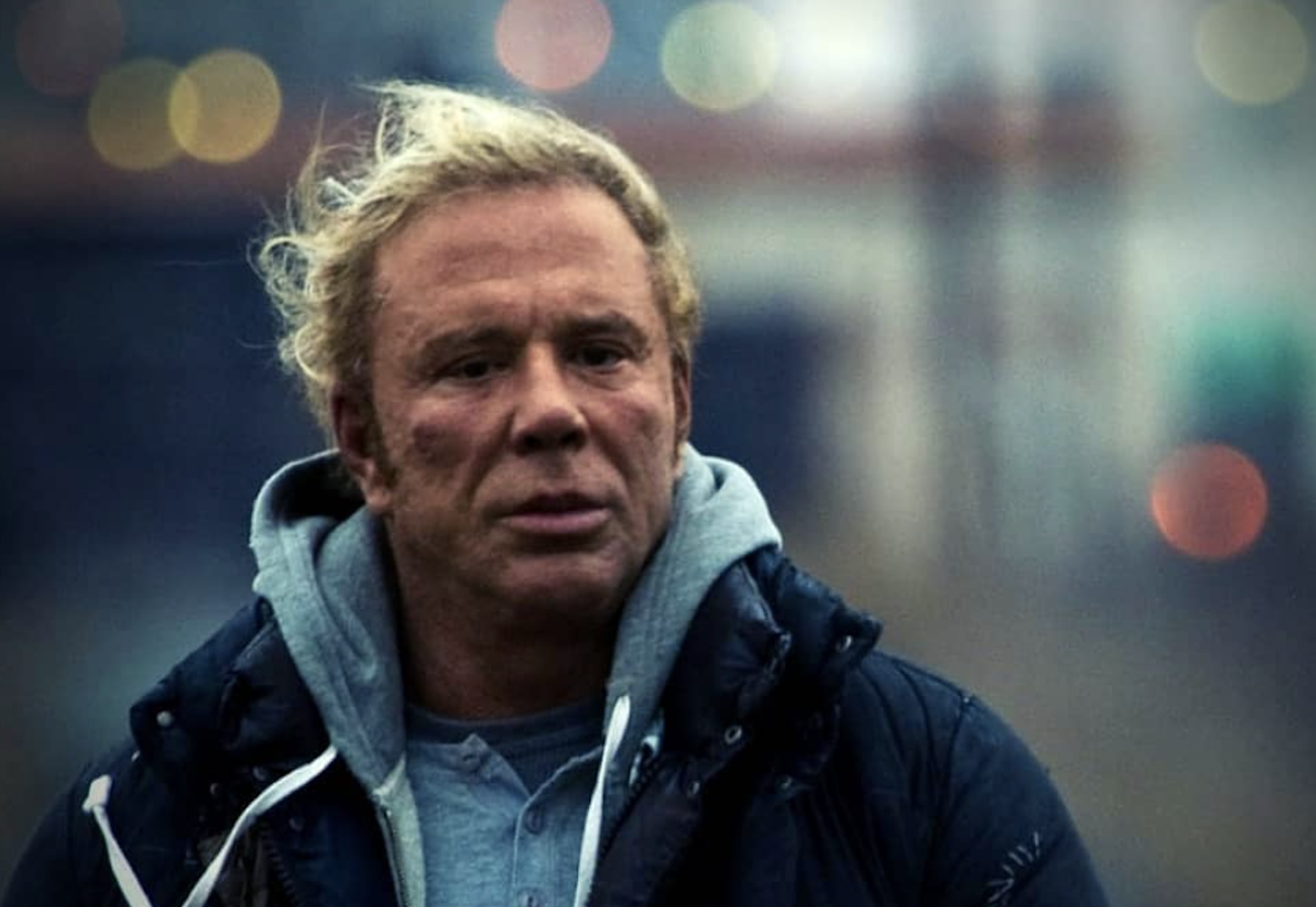 Mickey Rourke a decăzut complet. Actorul a ajuns să fie evacuat din locuință