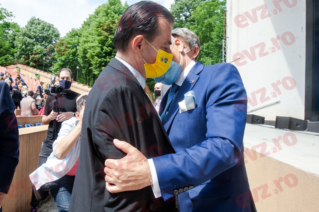 Orban e pe făraș. Viața sa politică s-a încheiat. "După el rămân maimuța și chitara". VIDEO