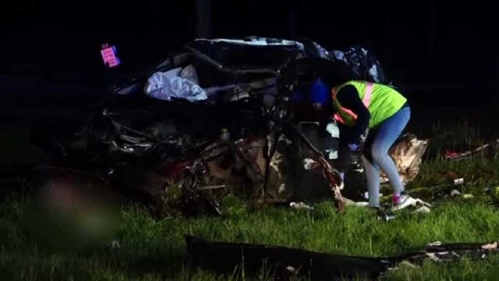 Trei bărbați au murit după ce au participat la o petrecere. Mașina a zburat, la propriu, de pe șosea