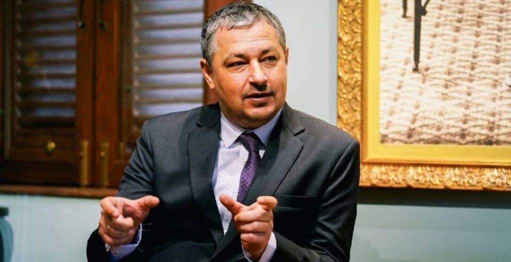 Ambasadorul Ucrainei în Thailanda a murit în condiții misterioase, sub ochii copilului. I s-a făcut rău când dormea