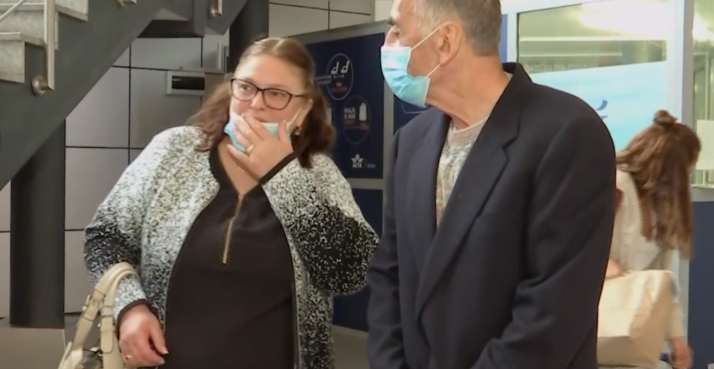 Imagini incredibile pe aeroportul din Cluj-Napoca. Ce a vrut să scoată o femeie din țară. Avea bagajul ticsit