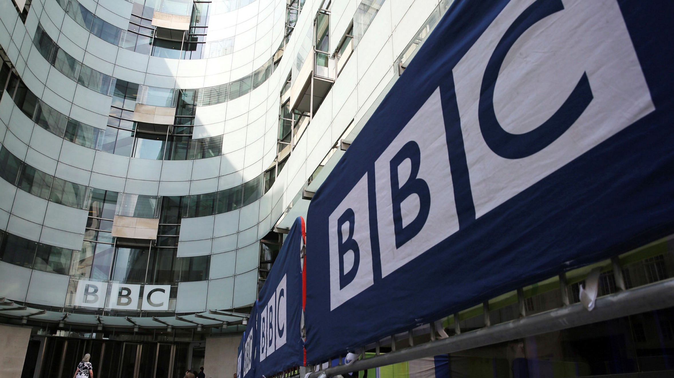 BBC îi cere scuze lui Trump pentru filmul trucat, dar refuză să plătească despăgubiri