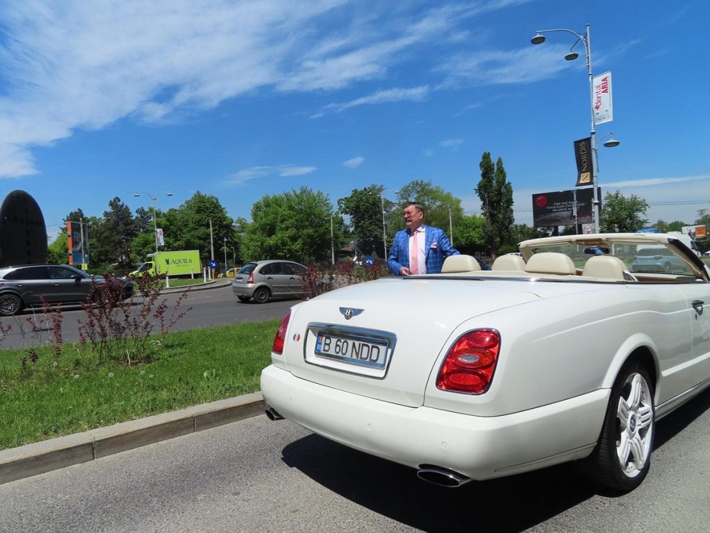 Exclusiv. Ghinionul se ține lanț de milionarul Dan Nicorescu. Ieri a rămas fără Ferrari, azi a lovit Bentley-ul. Video