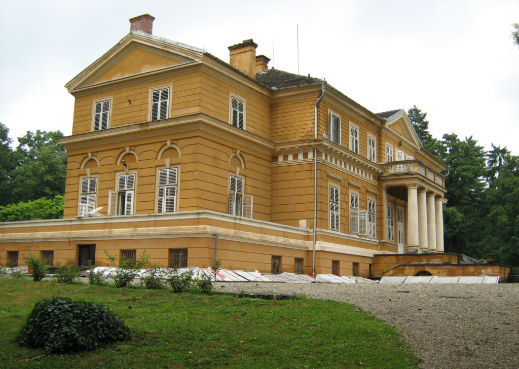 Domeniul Săvârșin a fost deschis publicului. Cu ce surprize sunt întâmpinați turiștii