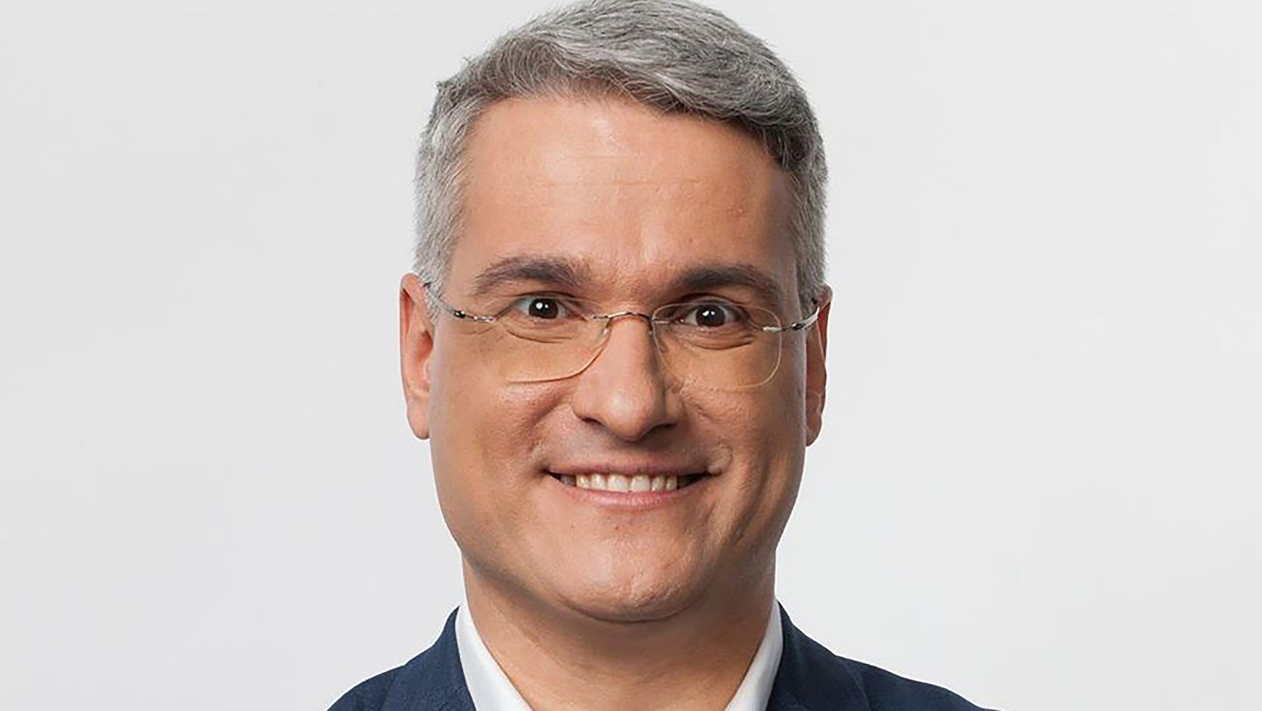 Cum a devenit ministrul Dragoș Pîslaru, penibil și mincinos: De la mulțumiri adresate Alexandrei Zară, la reproșuri crunte, după demitere