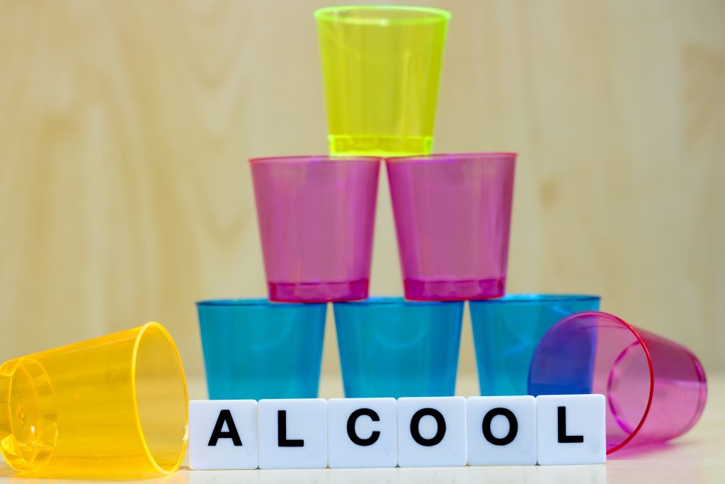 Record de decese din cauza alcoolului, în timpul pandemiei, în Marea Britanie