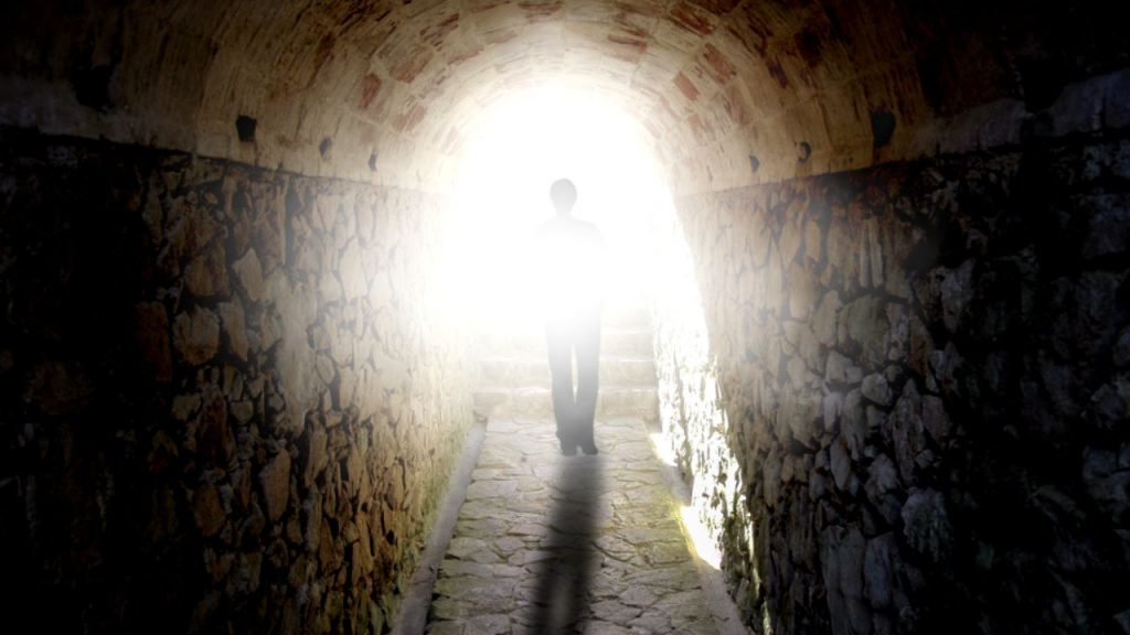 Viață după moarte. Forța mistică întâlnită ”dincolo”. Studiul care dă de gândit